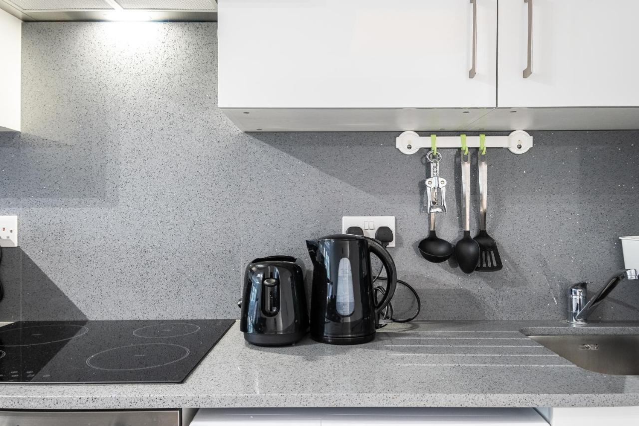 Securematics Superior Studio Apartments ลอนดอน ภายนอก รูปภาพ